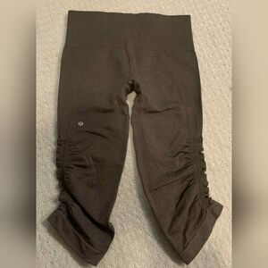 🍋 Lululemon In The Flow Crop II Yoga Heathered Bark Chocolate Brown Leggings